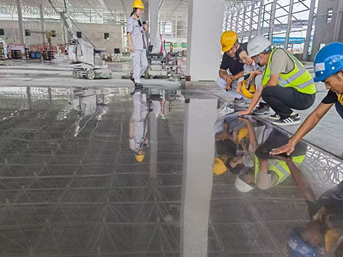 金刚砂密封固化剂地坪
