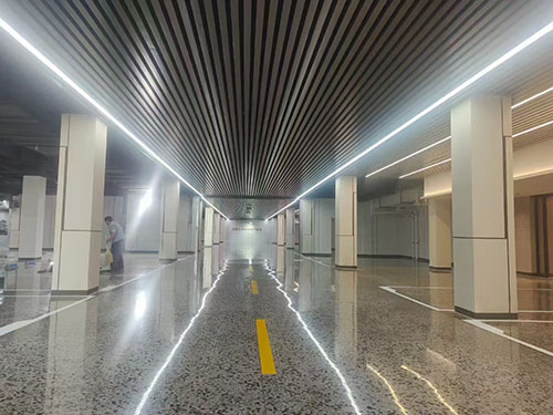 地下车库水磨石地坪