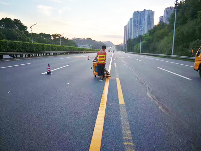 道路交通标线也取决于其标线质量